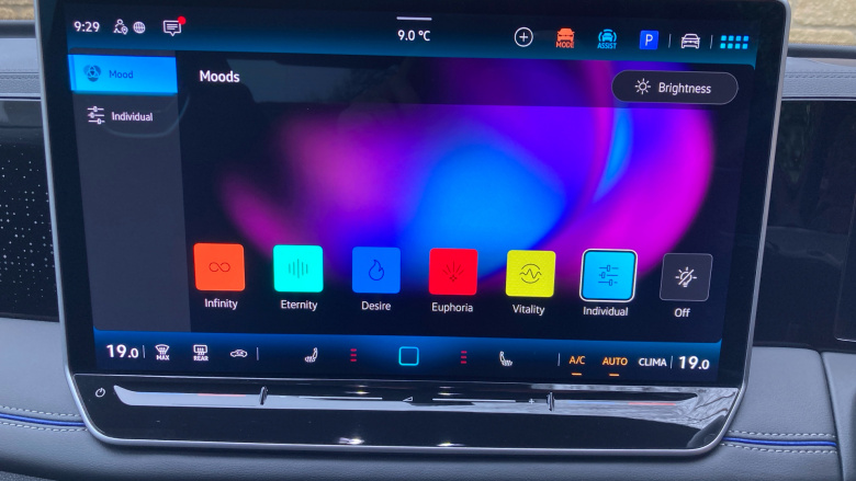 Volkswagen Tiguan 2.0 TDI R-Line 5dr DSG Diesel Estate